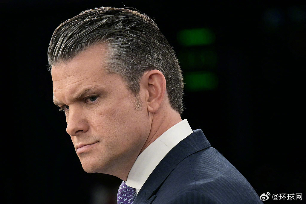 #美议员推动弹劾赫格塞思#【美国众议院民主党议员推动弹劾防长赫格塞思】美国众议院