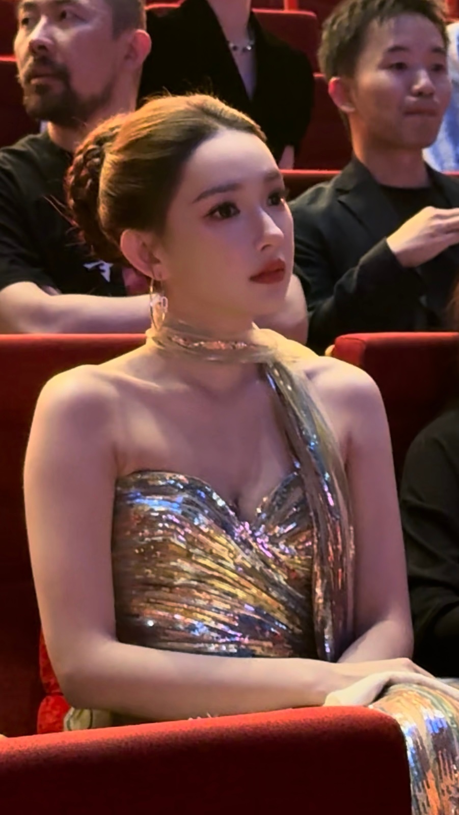 程潇 鎏金女神求你们了多给大美女穿金色好不好！ 
