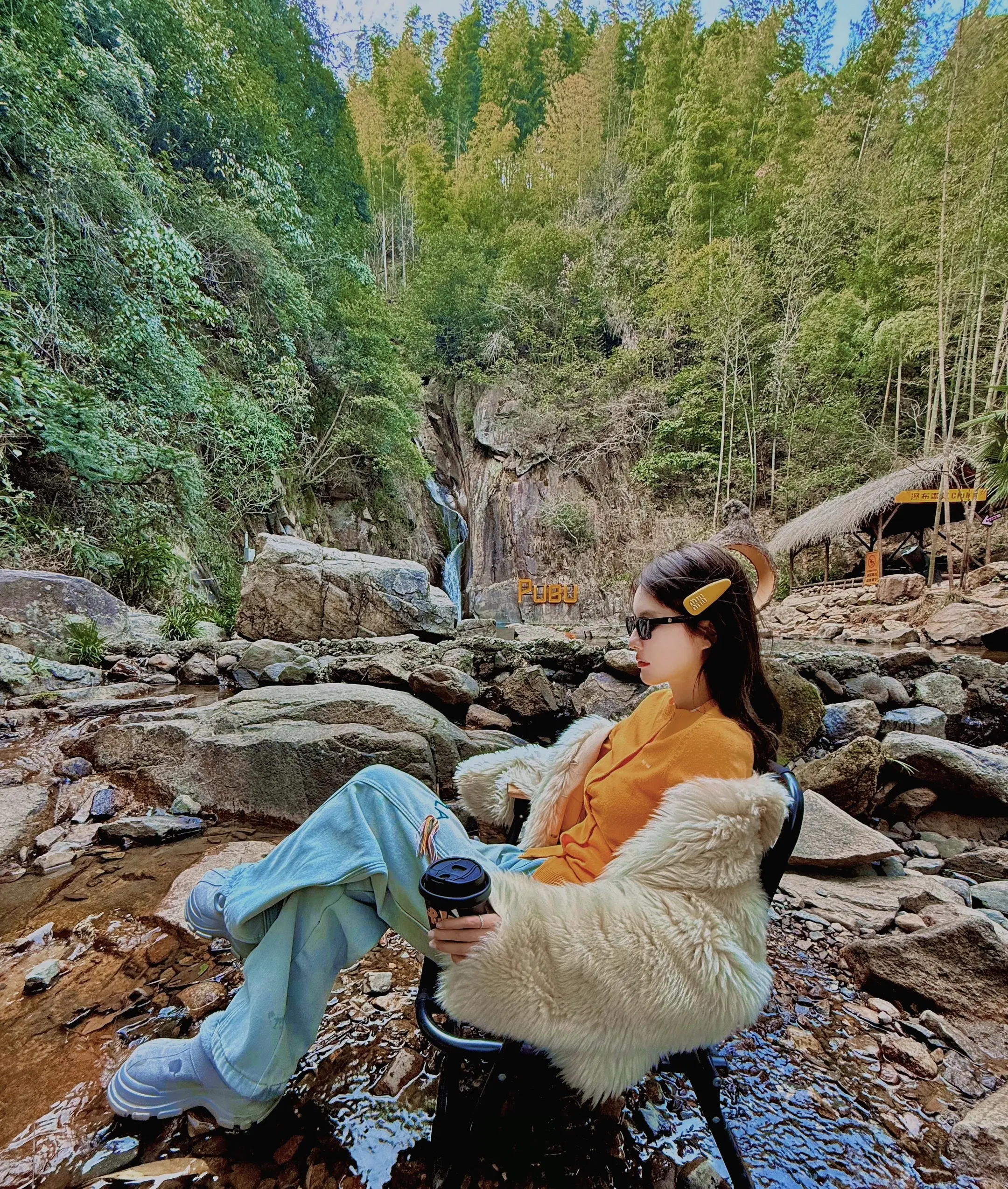 少与人周旋 多看大自然⛰️。