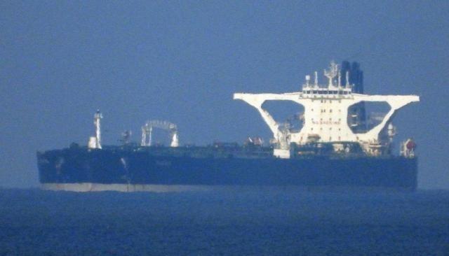 碰到横的，美国就怂了！“贝拉1号”油轮当着全世界的面打了个样儿，管你美国怎么“叫