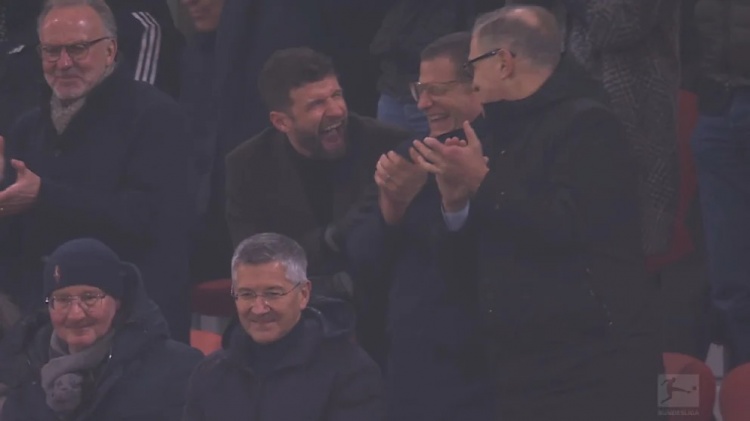 穆勒谈看拜仁比赛时发笑：当时在讨论卡尔，结果他刚好进球了