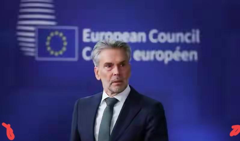 快讯 快讯
荷兰又对东大泼脏水了

10月27日据路透社报道，四名荷兰政界人士在