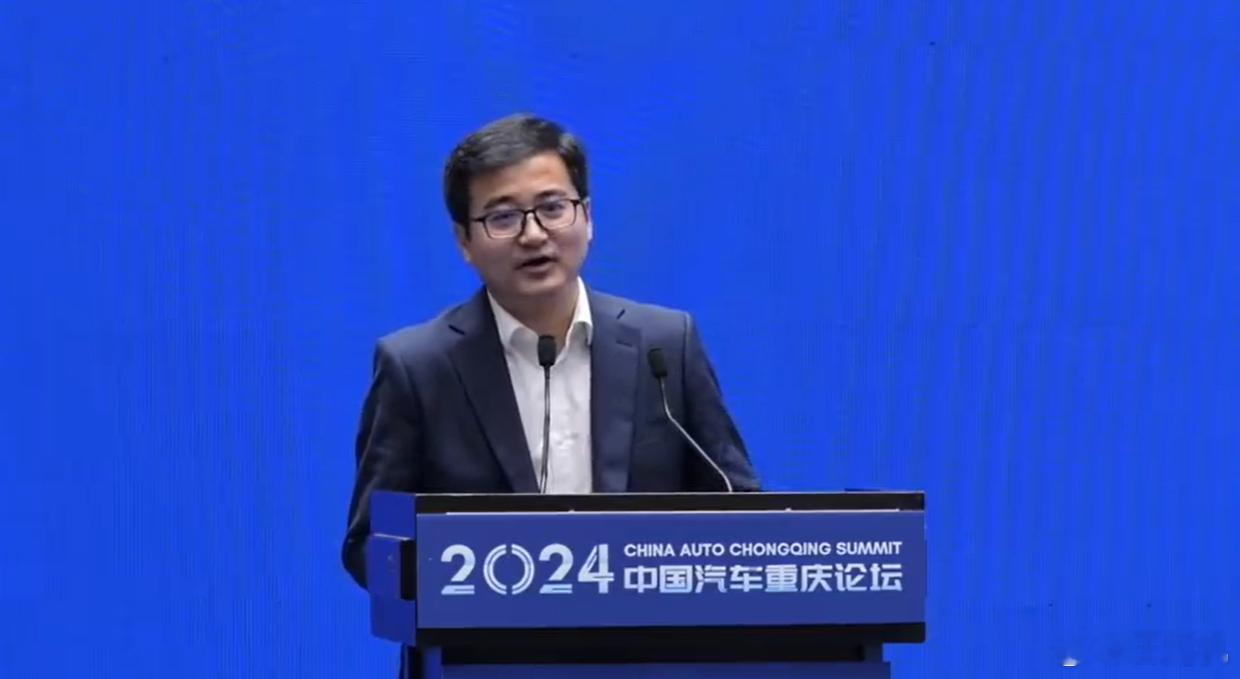 近日，吉利的代表杨学良的发言也成为了焦点。他多次提及比亚迪降价的现象，言语间透露