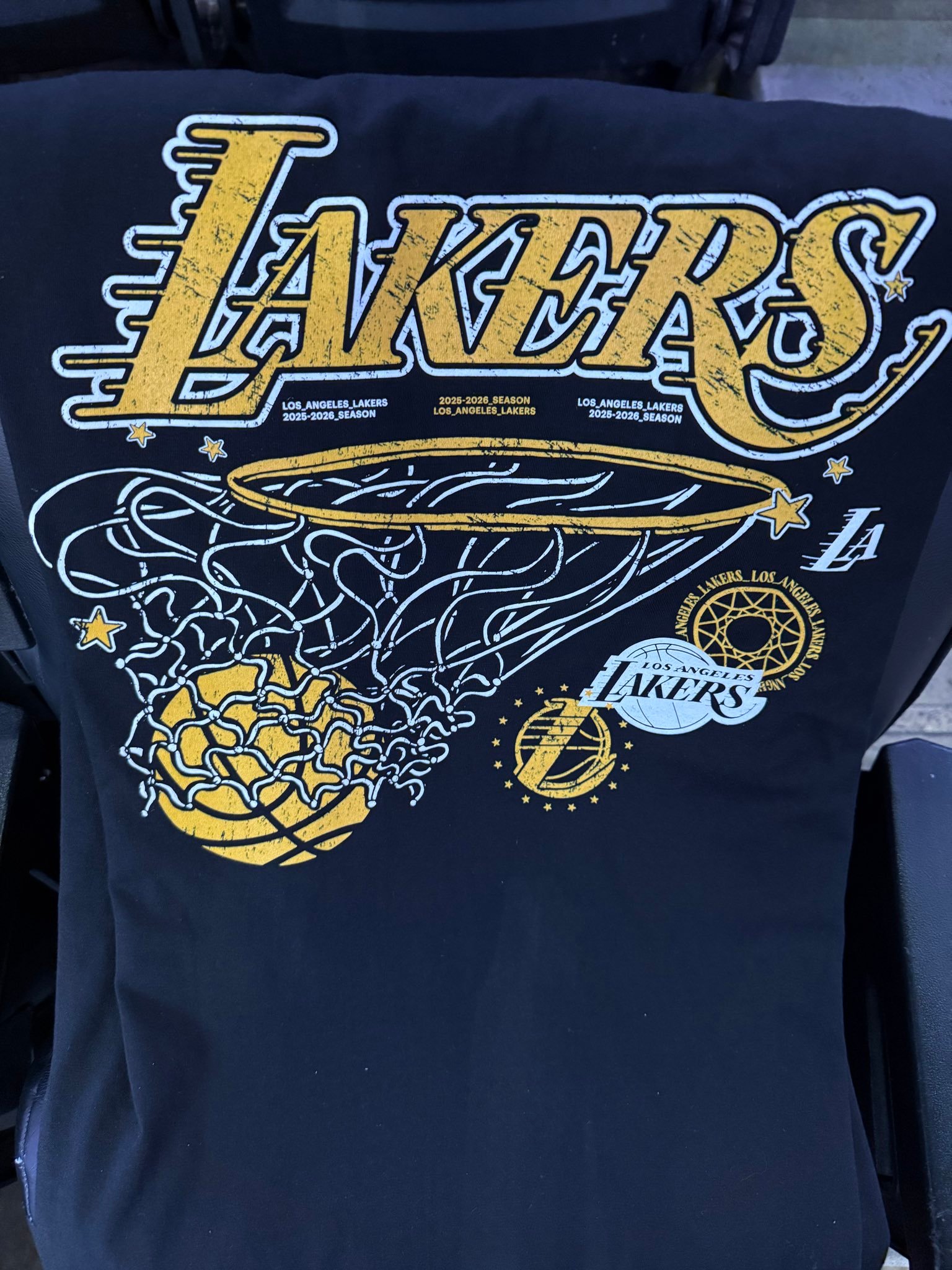 湖人的揭幕战T恤。NBA揭幕战 ​​​​