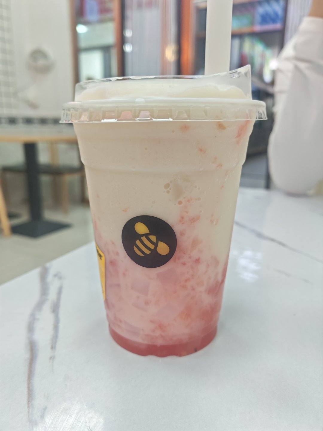 三日亦求 来一杯西瓜冰椰 