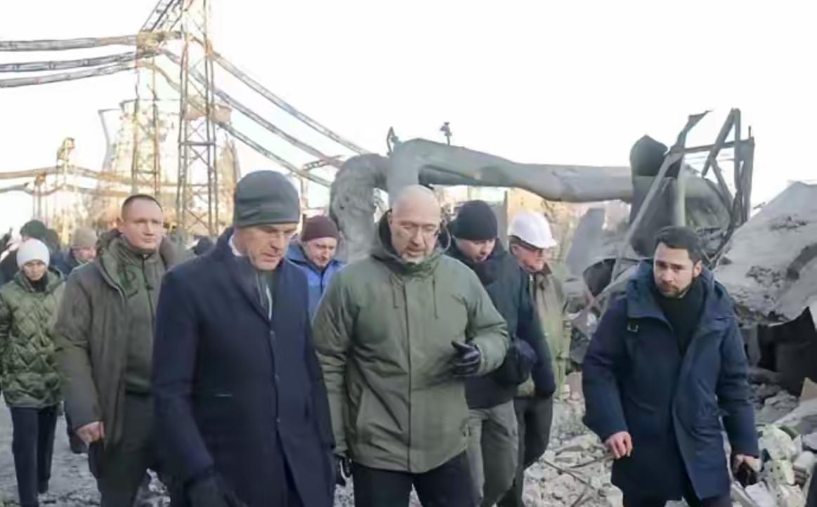 彻底被摧毁，乌克兰首都基辅一热电厂在3日凌晨俄罗斯的袭击中彻底被摧毁。
​
乌克