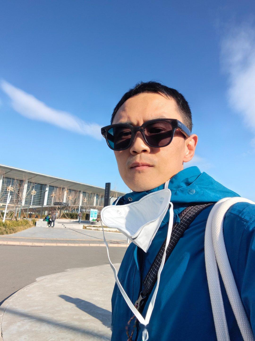 做半天特种兵——六点的火车，七点到北京丰台站，八点到医院，九点看完，九点半回到火