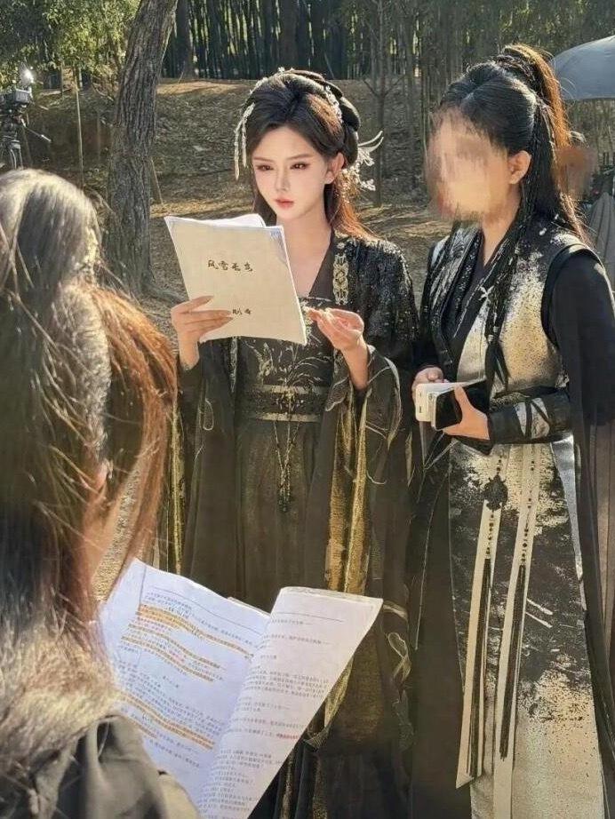 韩安冉也去拍短剧了，不得不说韩安冉这颜值太抗打，剧照是真美啊 ​​​