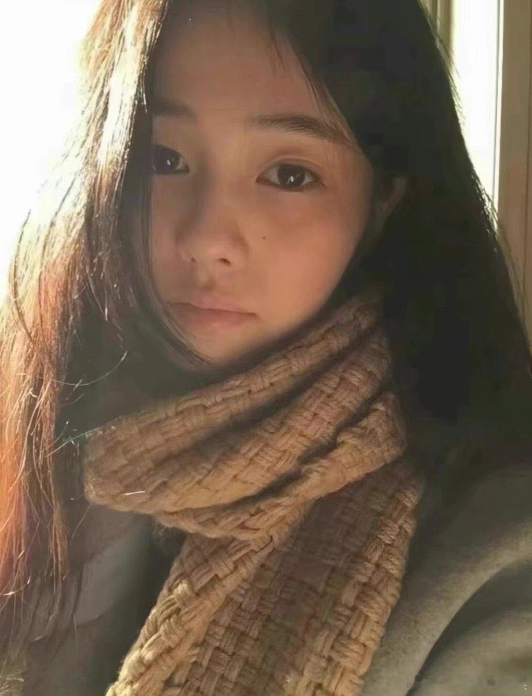 白鹿早期没有出道的照片喝现在怎么差距这么大 ​​​