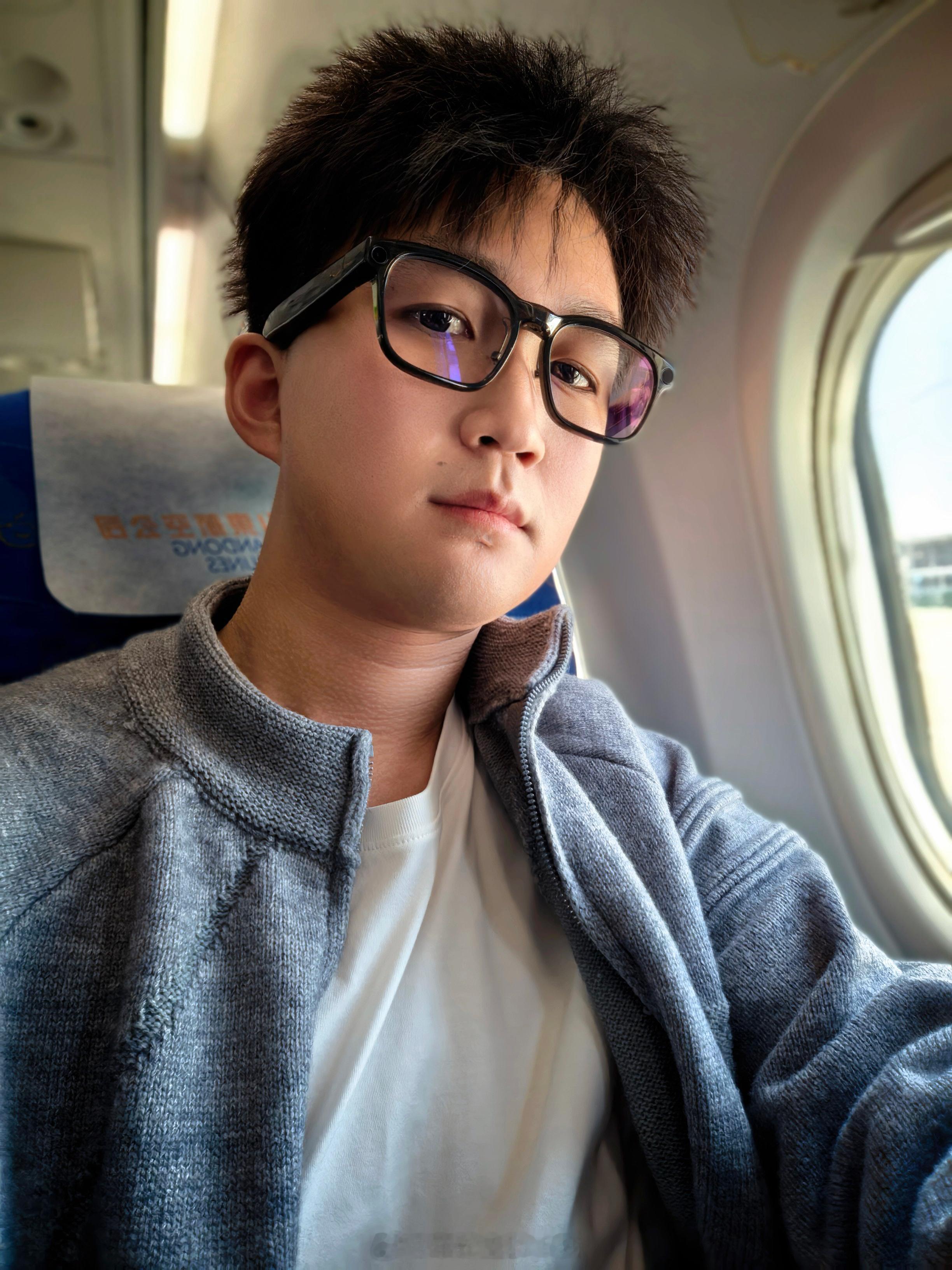 全新一代理想L9将在2026北京车展迎来全球首秀。到时小梦带着Livis去看看，