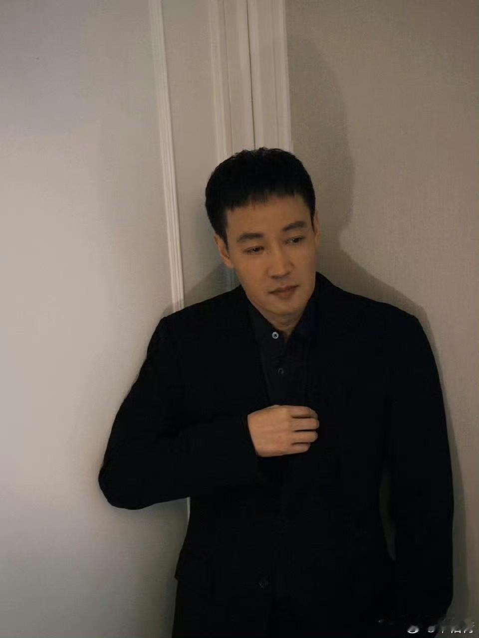 【辛柏青经历人生风雨更能理解苏轼】
由演员辛柏青主演的话剧《苏堤春晓》将在今年再