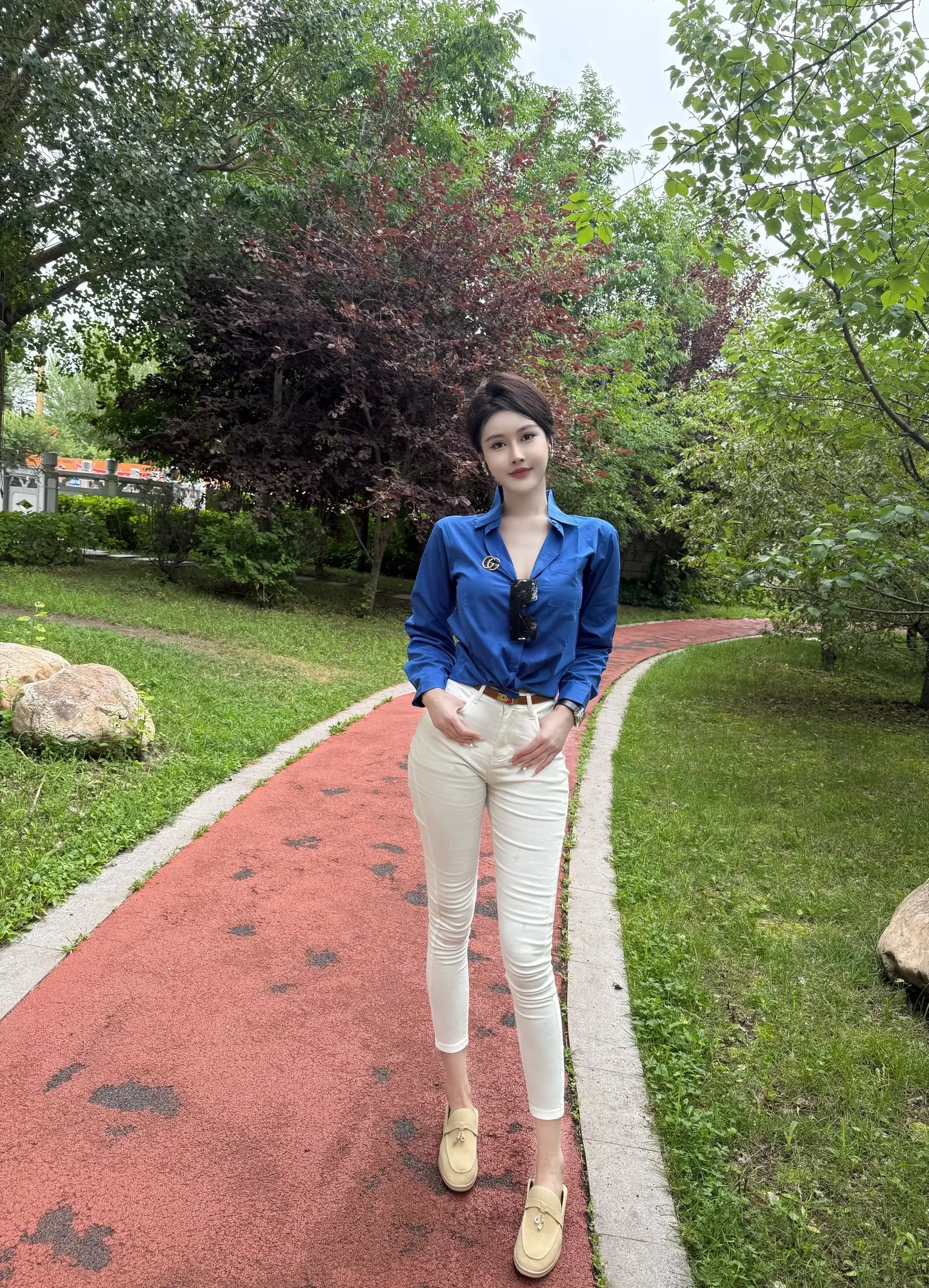 荷荷美美 小城慢生活