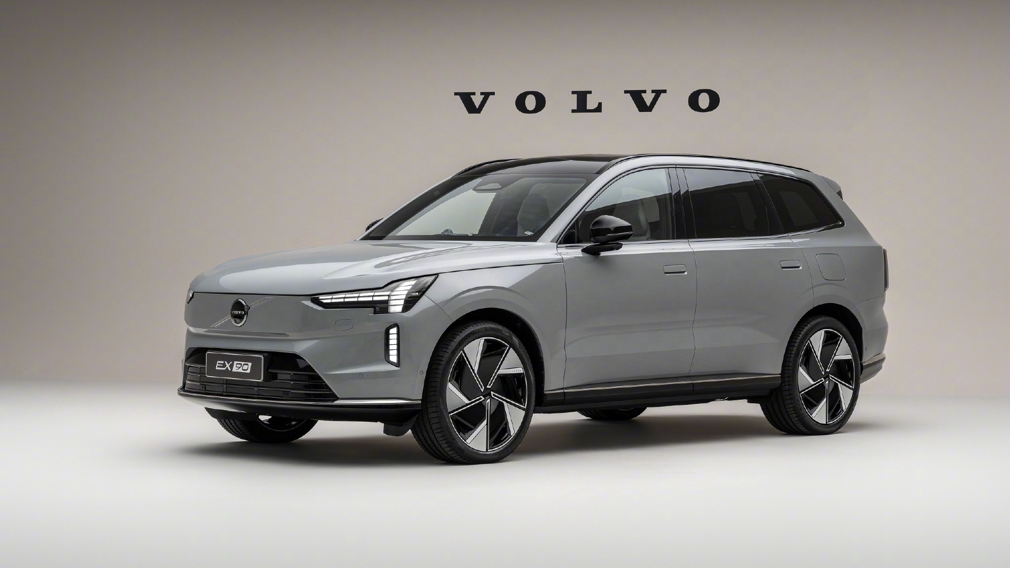 沃尔沃纯电双旗舰开启预售 沃尔沃今天双线预售EX90和ES90，我看了配置单，有