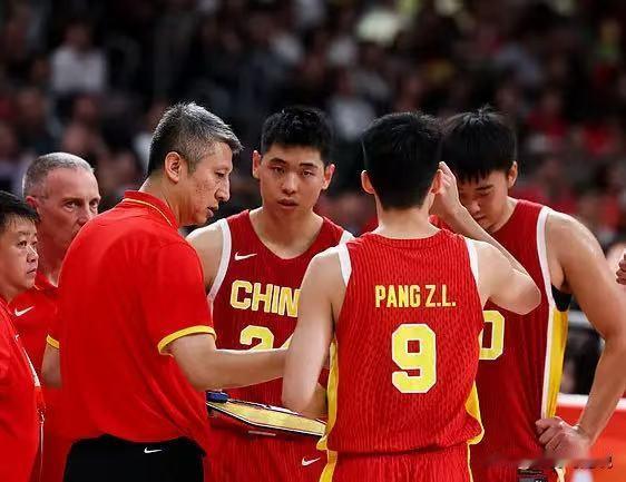 作为一个球迷，我是真正体会到了什么叫“一将无能，累死三军”的意思了。比赛比赛初始