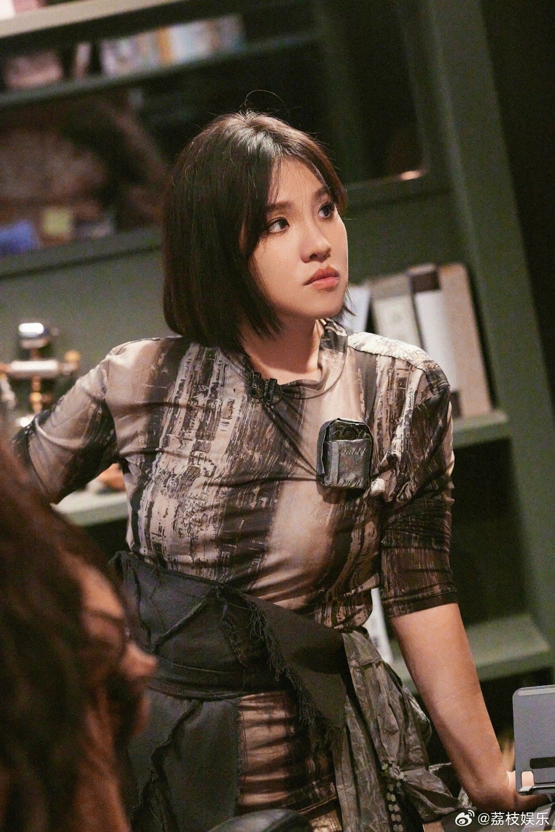 谢依霖36岁被6个帅哥庆生 听说谢依霖36岁生日这天收获了超豪华的惊喜！6个帅哥