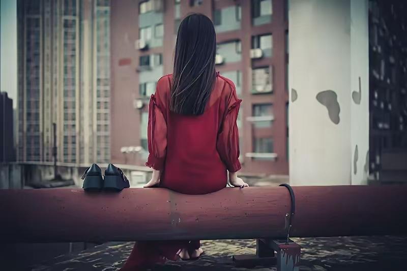 武汉的一对夫妇共同经营着一家公司，从小到大的积累了不少家产，妻子有了外遇，被丈夫