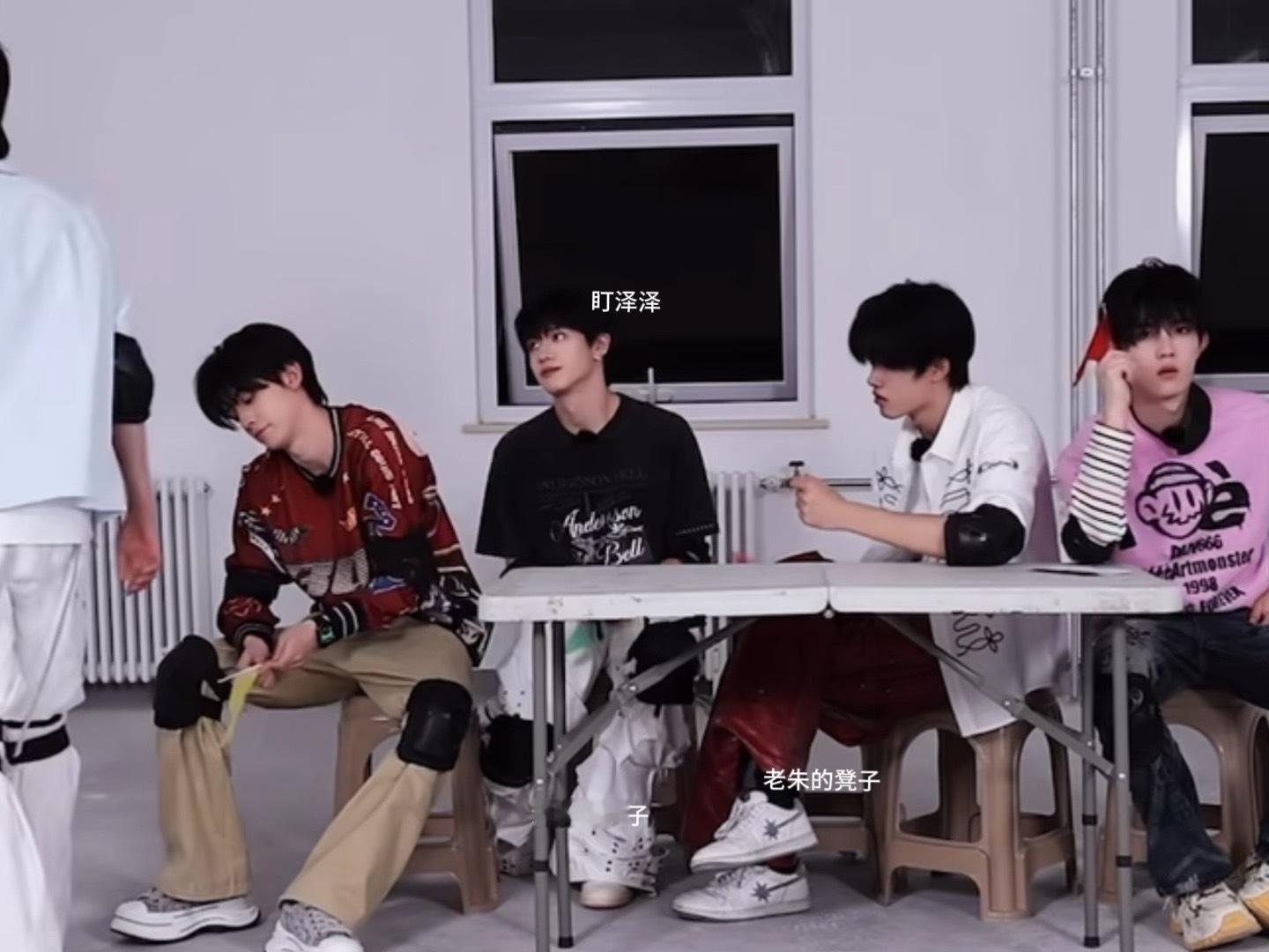 有没有人来分析一下老朱这波行为、？ 