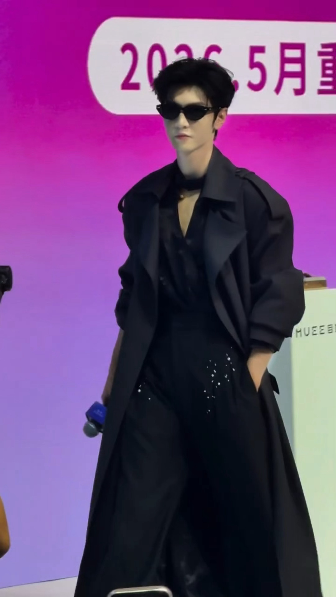 风衣墨镜男神陈哲远，帅得让人完全移不开视线