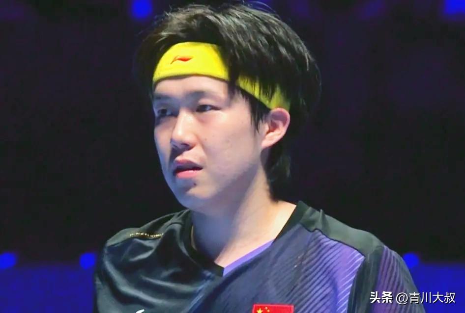 历史惊人的相似！
昨天王楚钦打达科发生的意外，
和去年世界杯决赛打雨果时的意外，