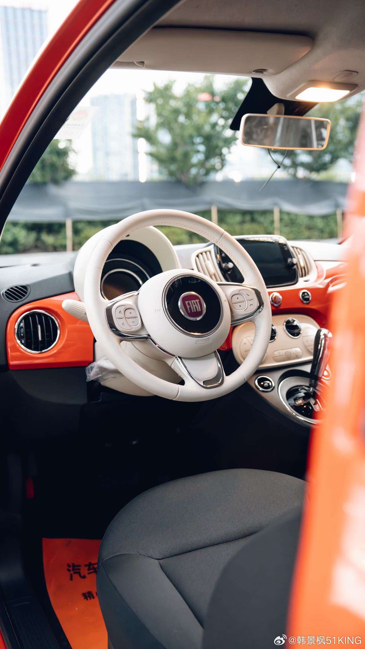 第一次买这么可爱的小汽车🚗 果然可可爱爱的东西大家都喜欢，还在路上7台车就已经