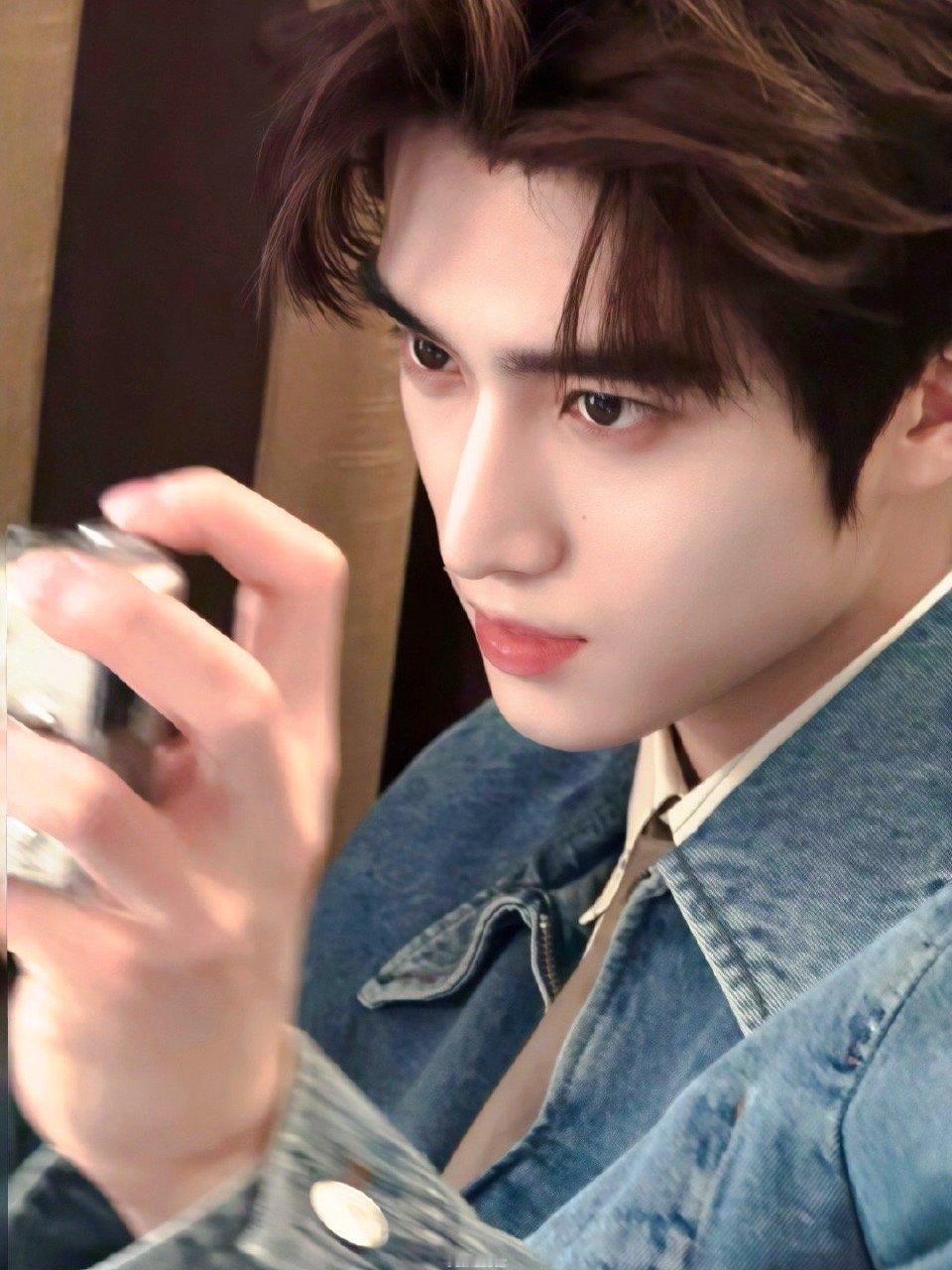 向全世界安利张康乐 zkl张康乐未来可期 “在某个不知名的角落许你岁岁平安”