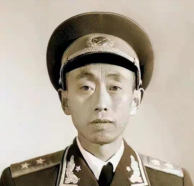1983年，一位西路军老兵在医院看大门的时候，没招谁没惹谁，居然被人活活打死了。