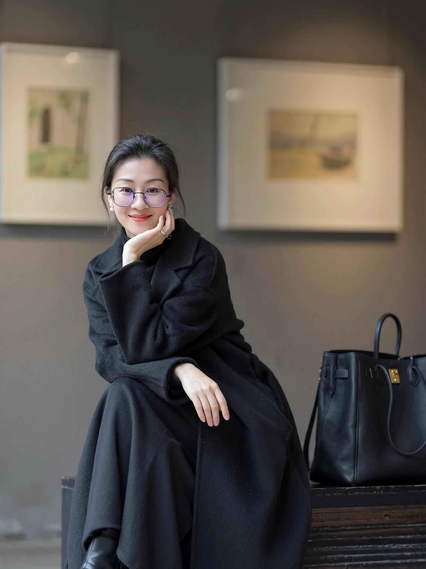 “责任”二字将我困在了这方寸之地，“柴米油盐”填满了我的整个生活。日复...