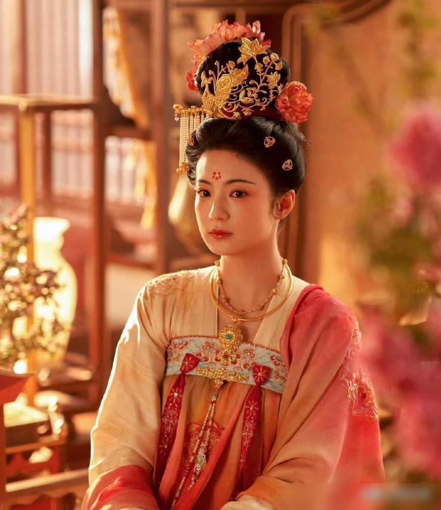一个南京医科大学的口腔博士，2026届的，人还没毕业，三份offer已经拍在了桌