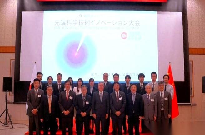 在日本憋了二十年的顶级电池专家，跑来中国了。
你猜怎么着？
之前在日本，公司抠抠