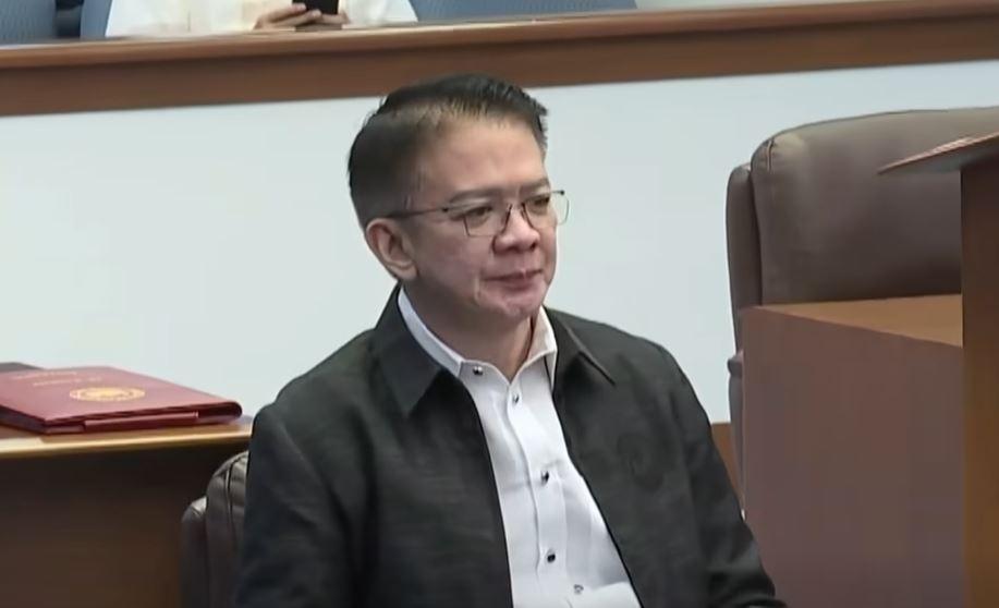 这或许是一个“阳谋”？
6月17日，参议员拉克森对外透露，多数派已初步同意推选埃