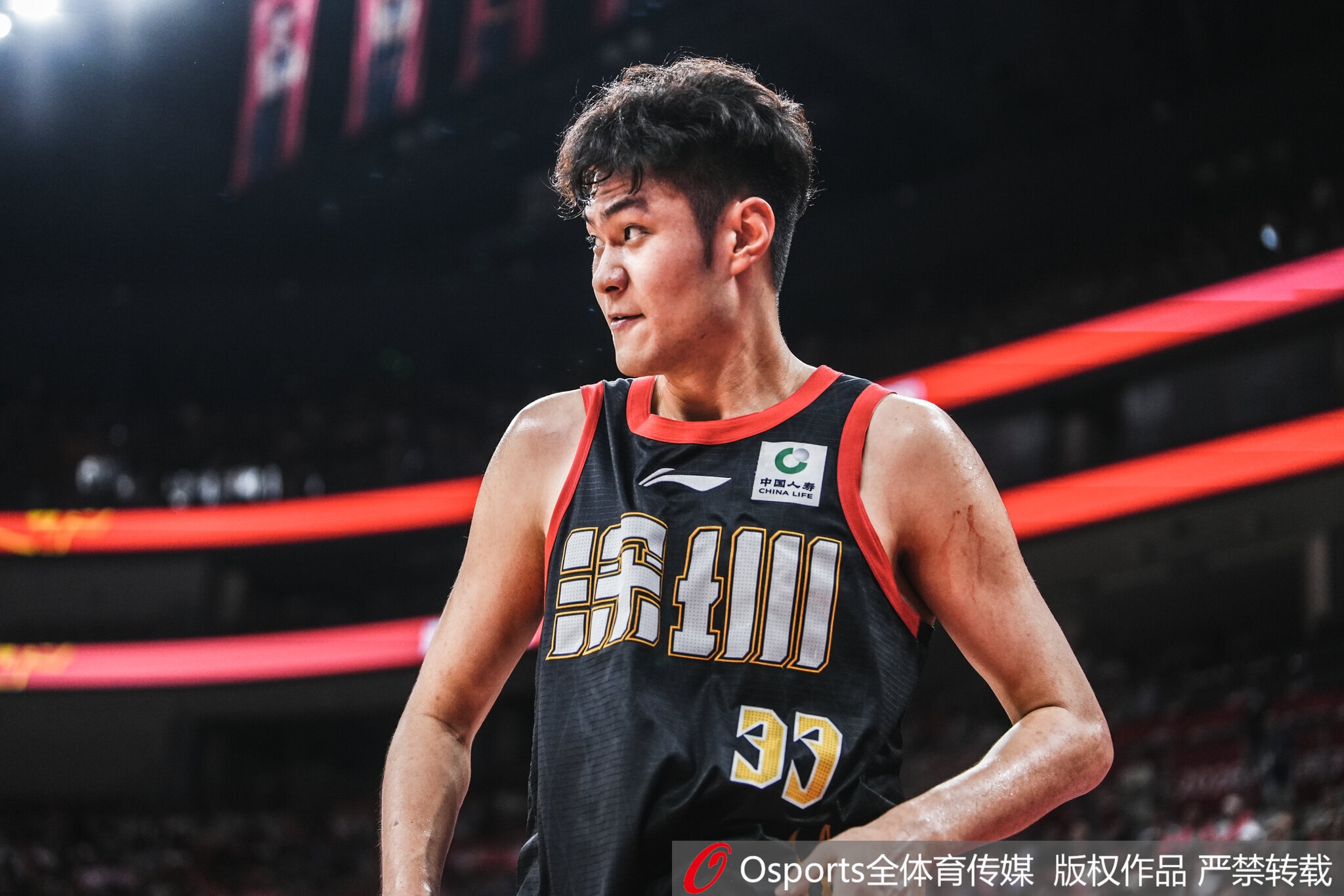 高效发挥难救主！王浩然10中6拿到17分7板1助1帽 罚球5中4