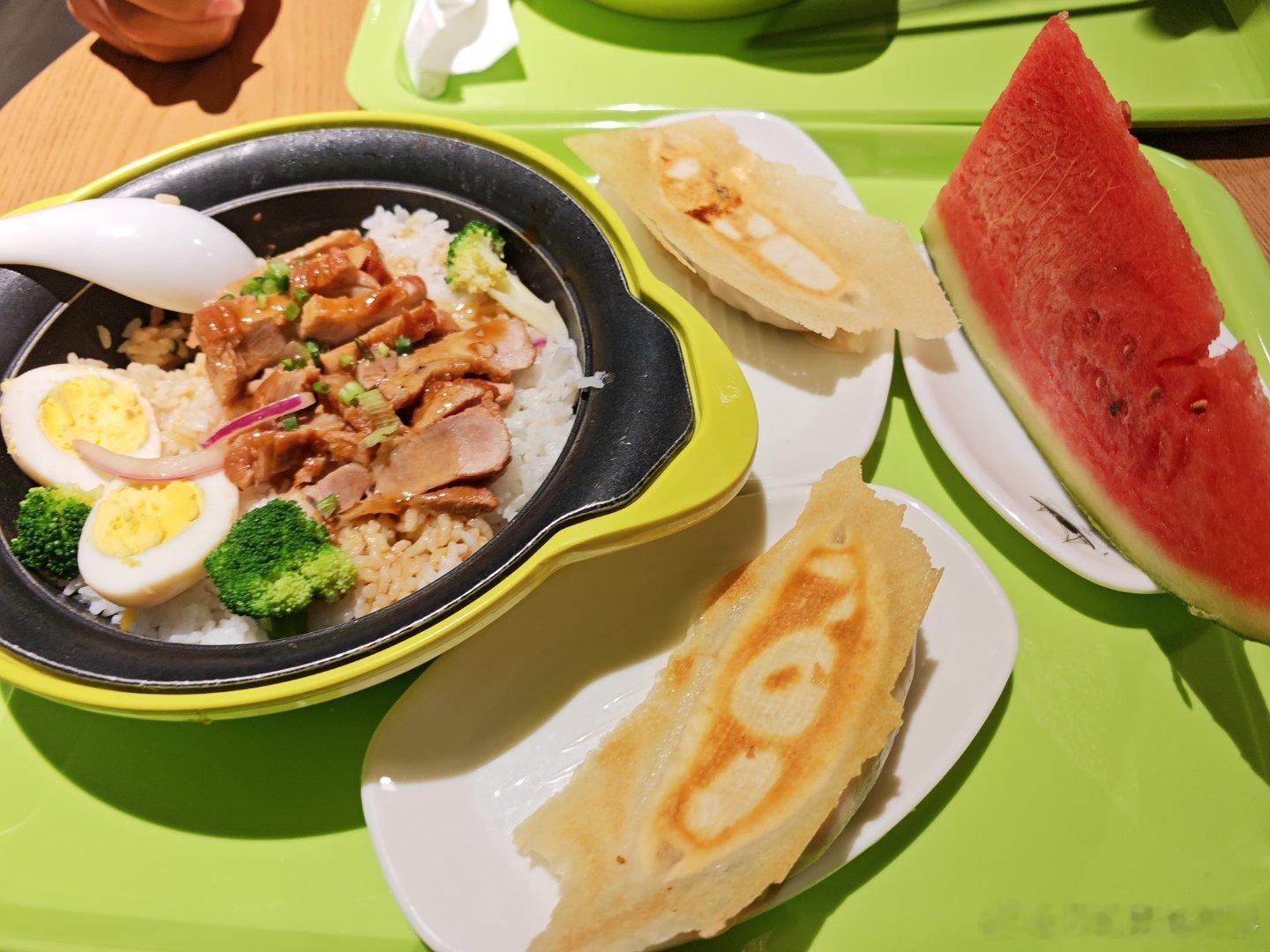 美食 食堂的叉烧饭 
