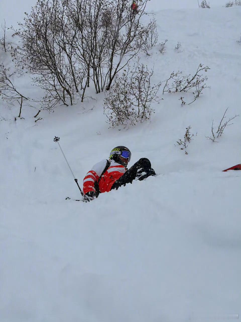 雷军假期滑了6天雪竟然有3套滑雪服