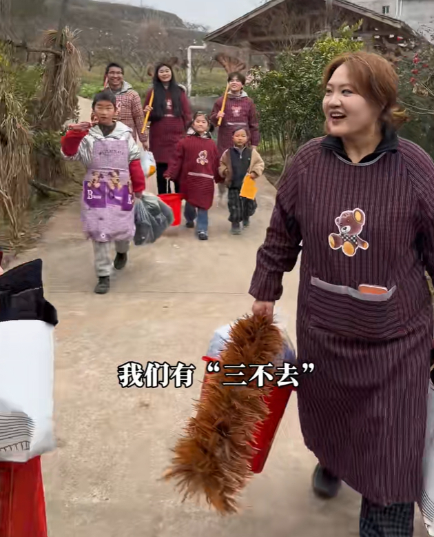 00后回村48小时造村晚太上头这是啥时候的事啊啊啊啊啊我怎么就没看到Prada外