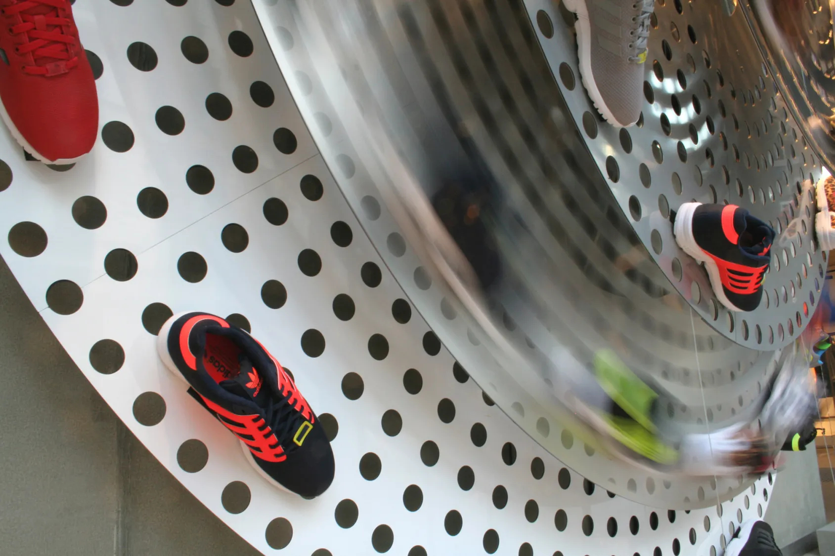 adidas  Infinite Possibilities ZX Flux鞋控