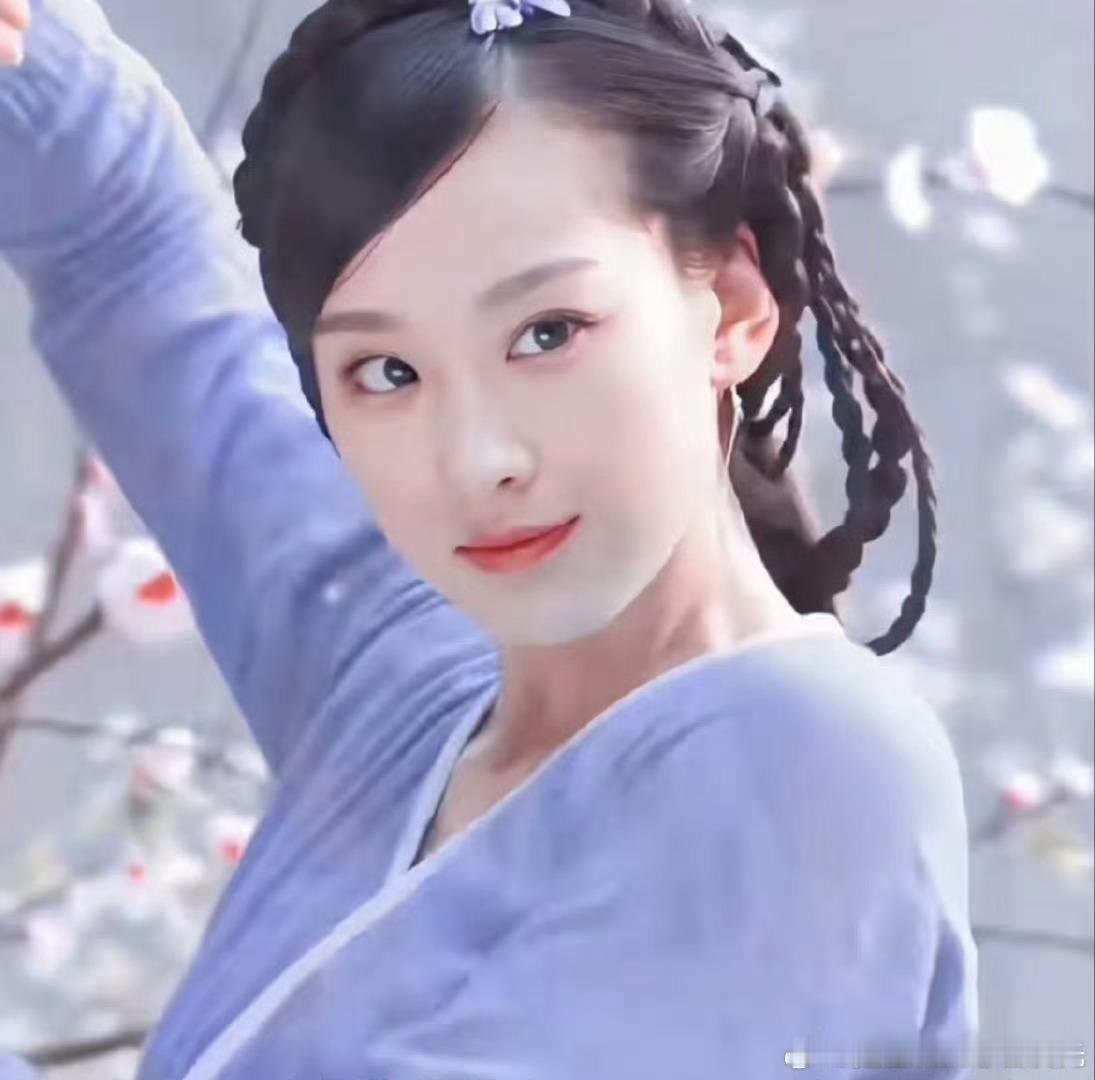 穆婷婷说不喜欢周迅了早期的周迅和穆婷婷，都太灵了太美了，小时候看她们俩都跟仙女下