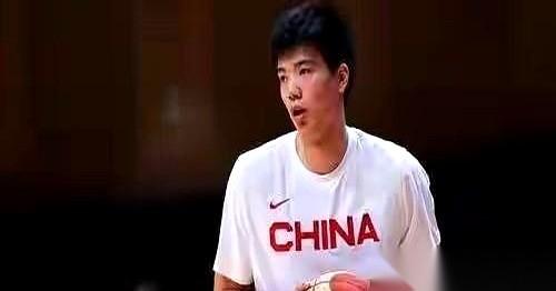 陕西篮球，掰着手指头都能数过来，整个CBA，就仨人。
焦泊乔、吕加辉、李安。没了