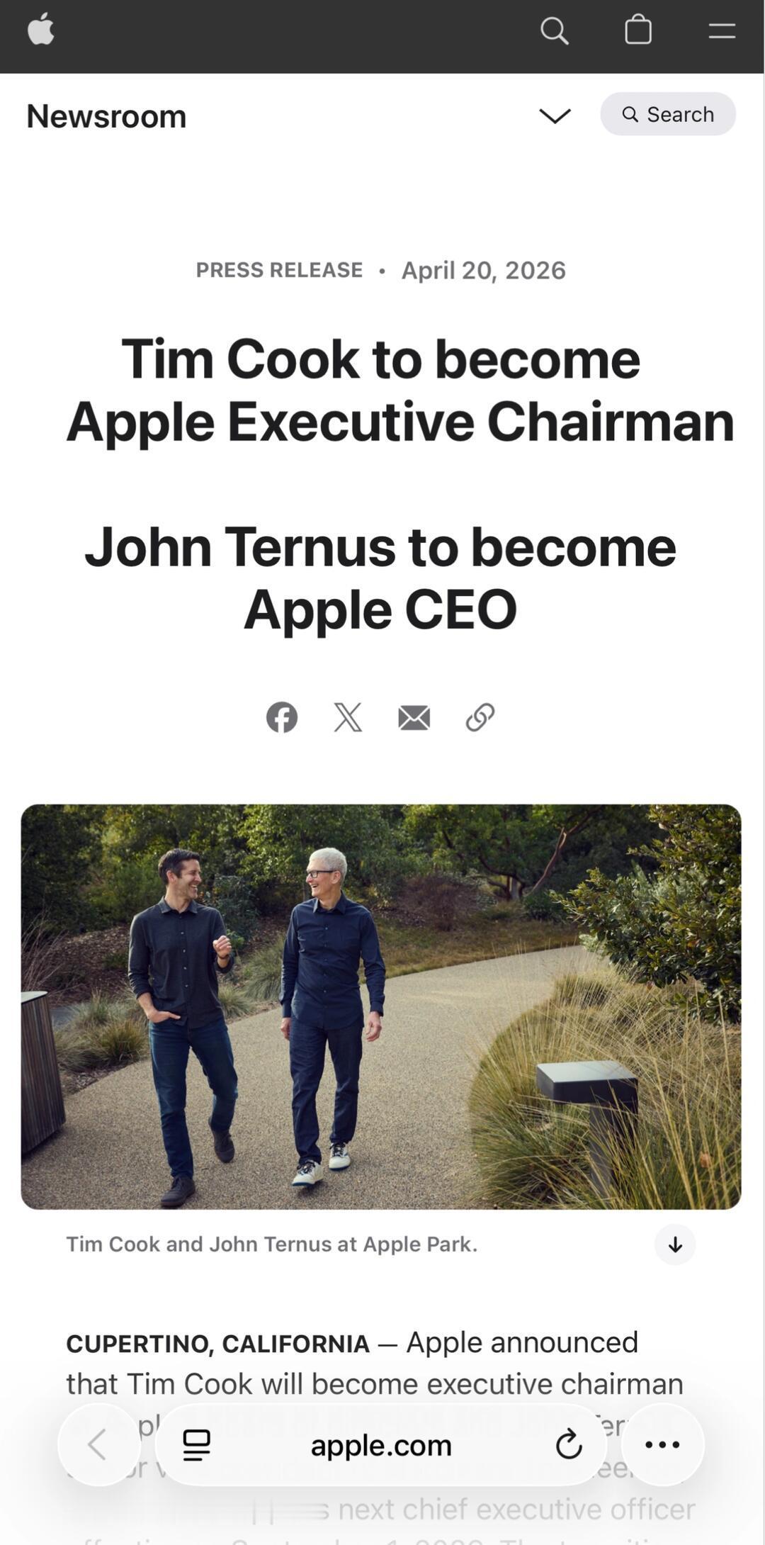 库克卸任苹果CEO转任董事长，专注苹果公司企业战略。资深高管约翰・特努斯接任CE
