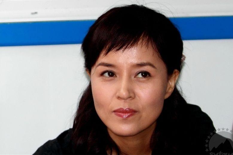 于丽红为什么没能大火？
很多人眼熟她在农村剧里那张泼辣鲜活的脸，却叫不出她的名字
