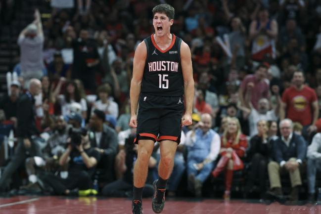 1月23日讯 火箭加时122-128不敌76人。赛后，火箭主帅乌度卡接受媒体采访