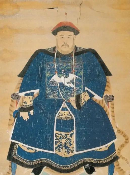 1725年，年羹尧得知消息自己将被问斩，索性将已经怀有身孕的小妾送给了一个落魄秀