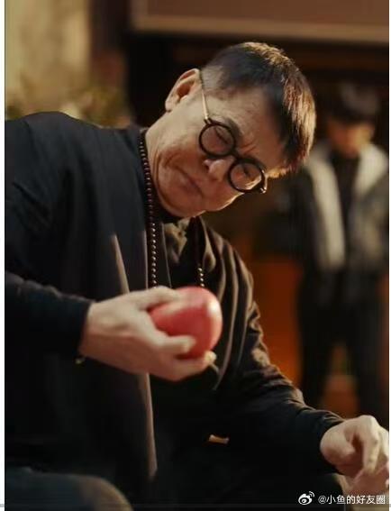 李连杰短剧实绩李连杰拍短剧的原因咱杰哥说舞台不分大小，放下光环当绿叶，就为把功夫