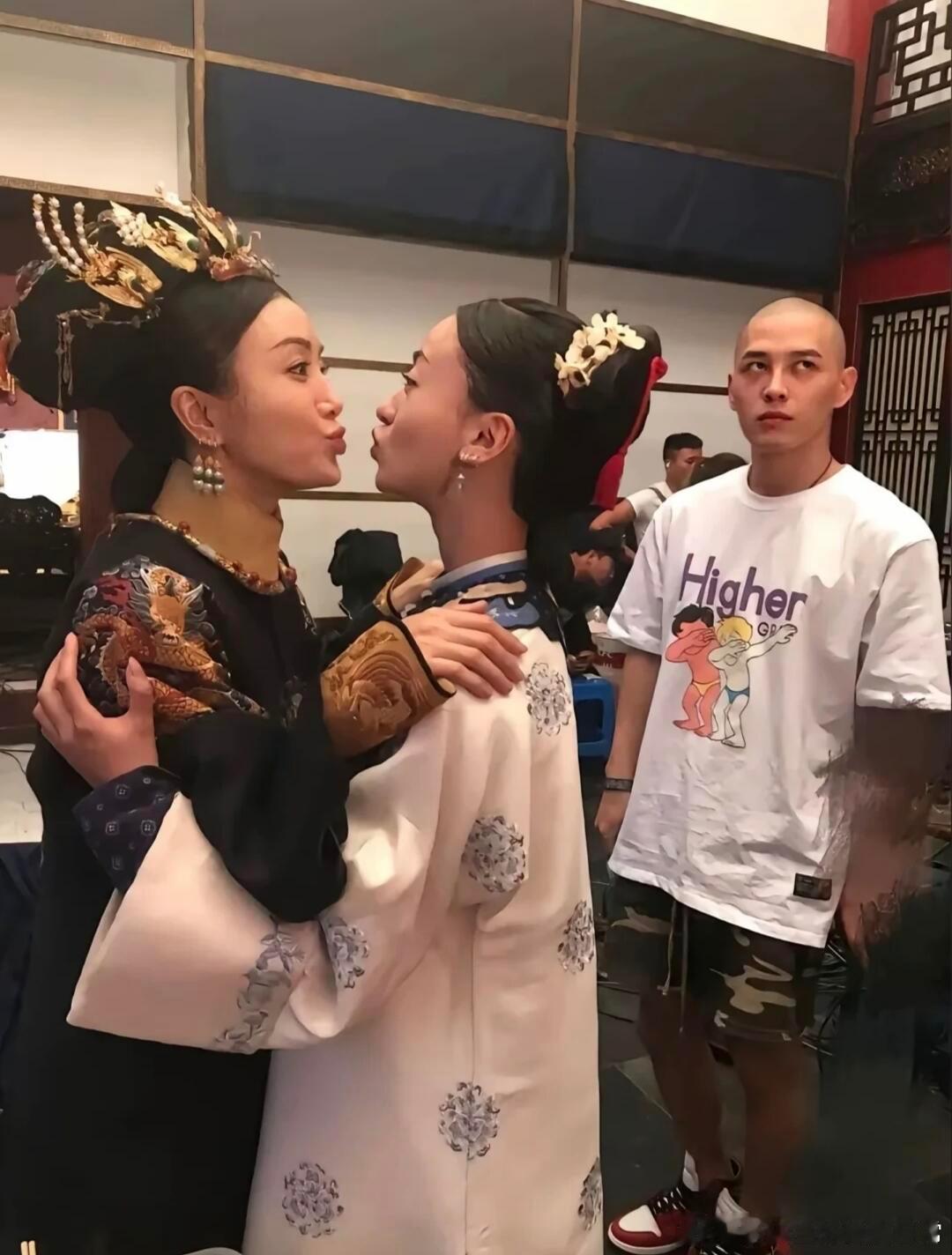 于正承认秦岚是延禧攻略女主无论谁是女主，吴谨言和秦岚都演绎出了角色的独一无二，回