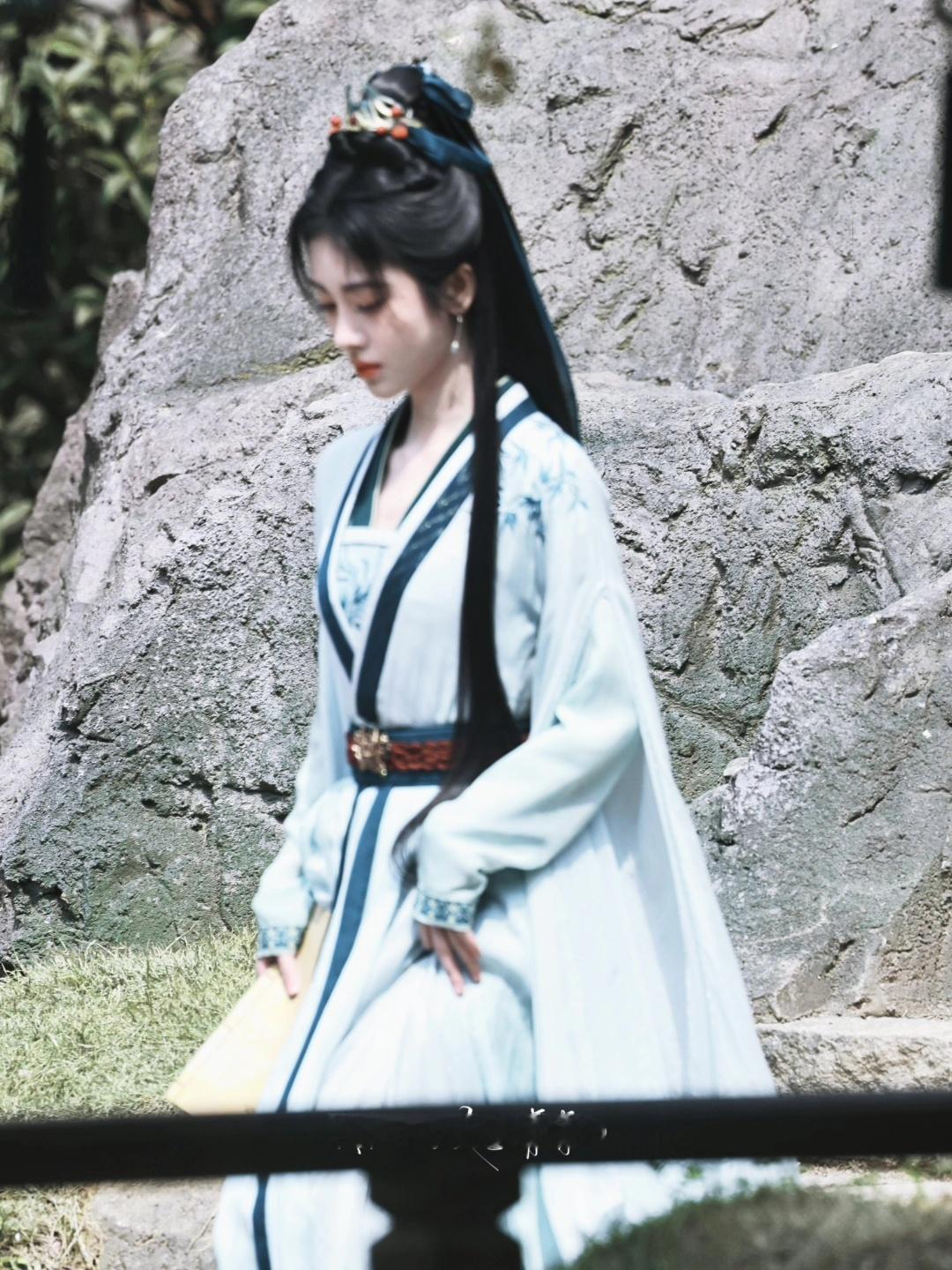 感我此言良久立鞠婧祎姜黎非