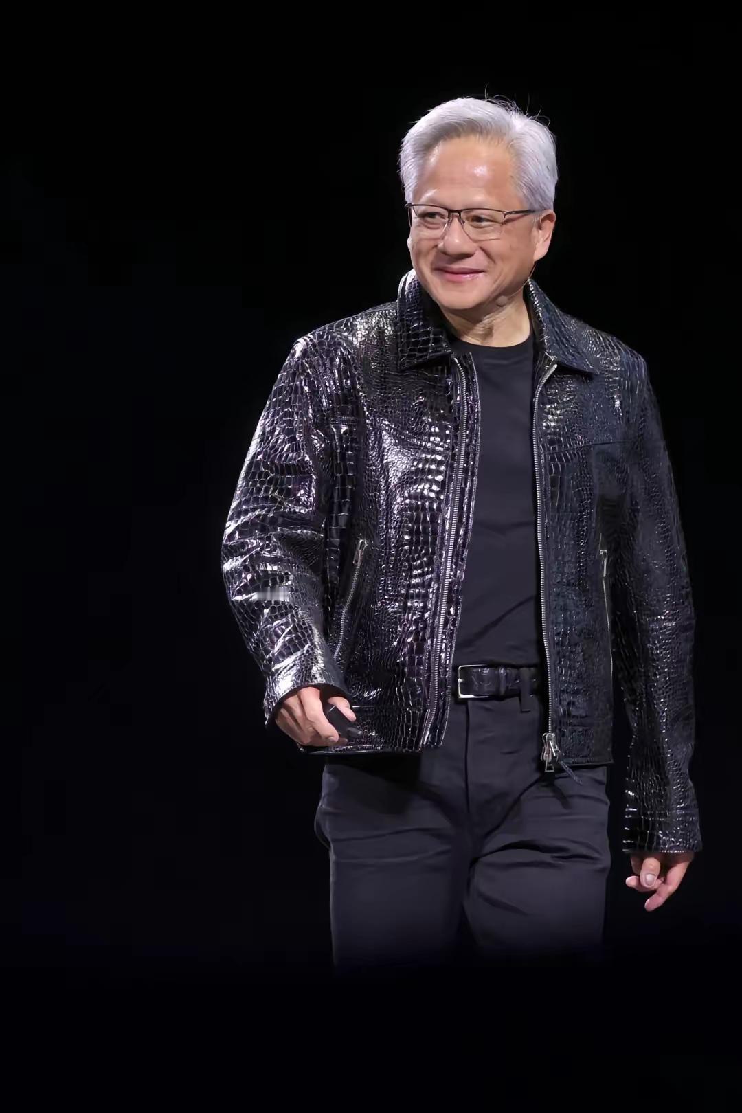 黄仁勋给天底下的女人提了个醒，
嫁人可以嫁有钱的，
也可以嫁长得好看的，
但一定