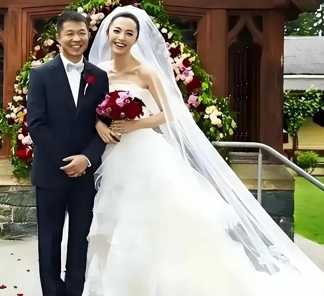 姚晨官宣离婚！二度散场竟体面到破防
 
姚晨突然官宣与曹郁隐离多年，二度结束婚姻