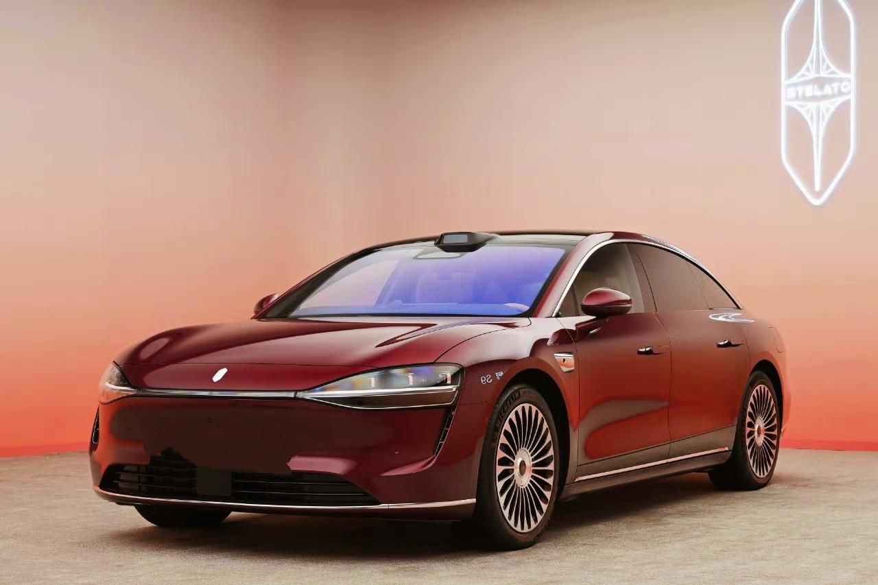 新款享界S9正式上市，标配4颗激光雷达+华为ADS4
增程版30.98-34.9