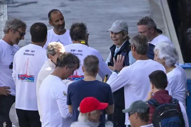 西班牙王室 4月18日，胡安·卡洛斯和大女儿伊莲娜公主在桑亨霍，33：想玩的⛵️