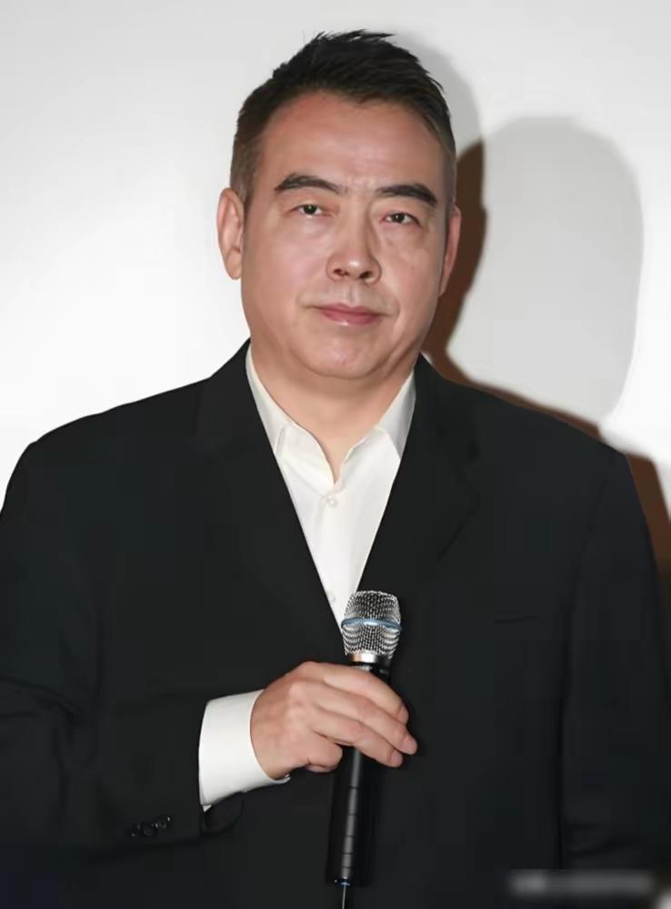 一个人不能无耻到这种地步！陈凯歌当年发飙，不是因为拍砸了3个亿的《无极》，而是被
