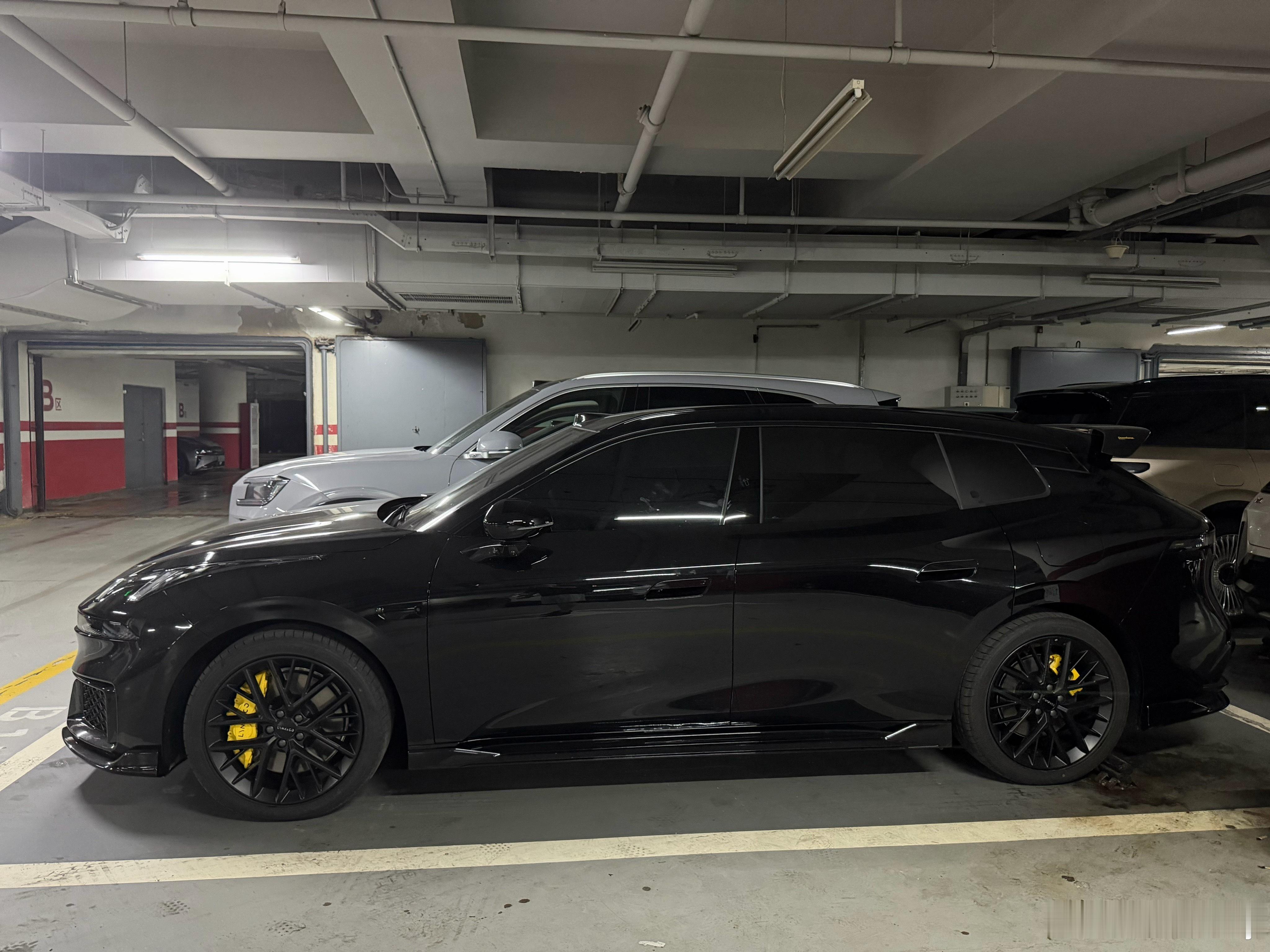 今天头一次看到领克07GT实车，第一感觉是卧槽这么好看！ 